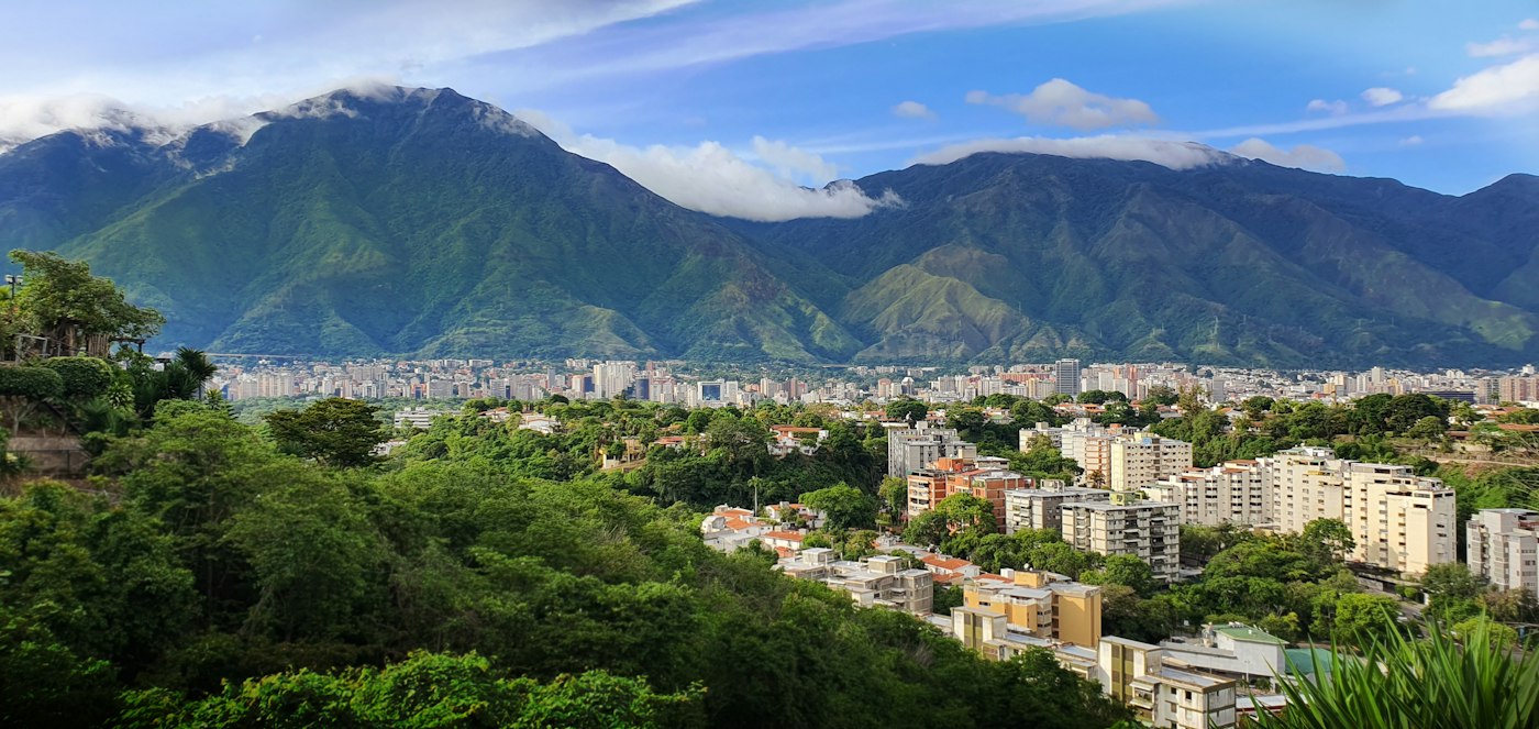 Caracas y el cerro El Ávila