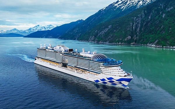 Barco Star Princess de Princess Cruises navegando